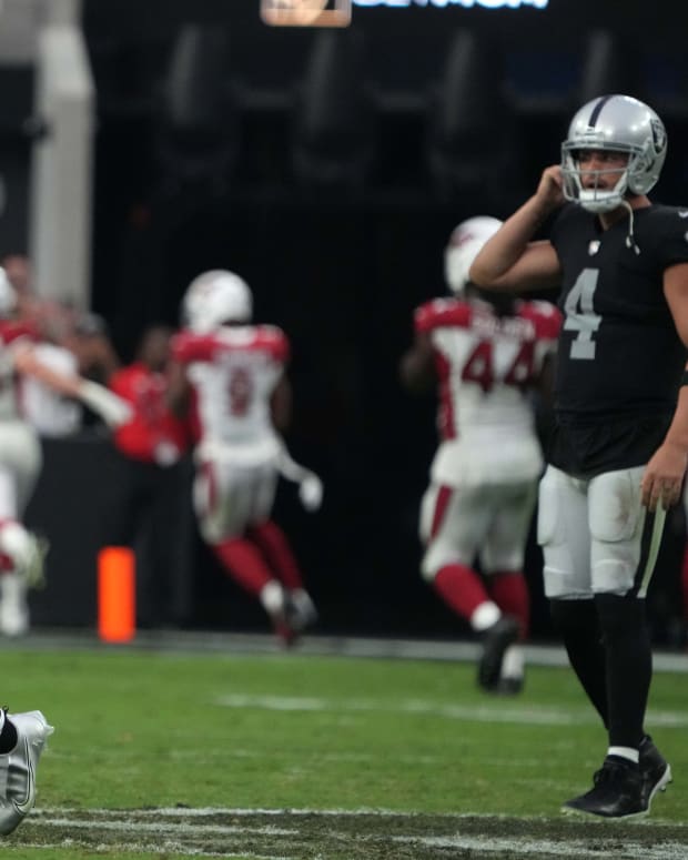Josh Jacobs Derek Carr